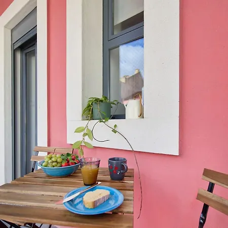 Sunny Terrace T1 Apartment Lissabon